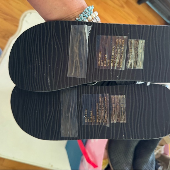 NWT Amazon sandals size 9 - Picture 3 of 3